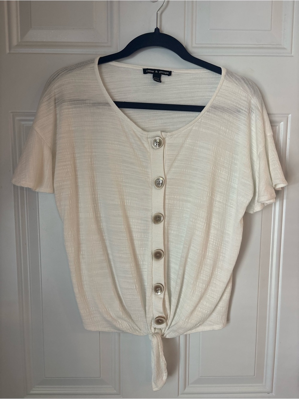 NOT FOR SALECable & Gauge Cream Button Tie-Front Crop Top